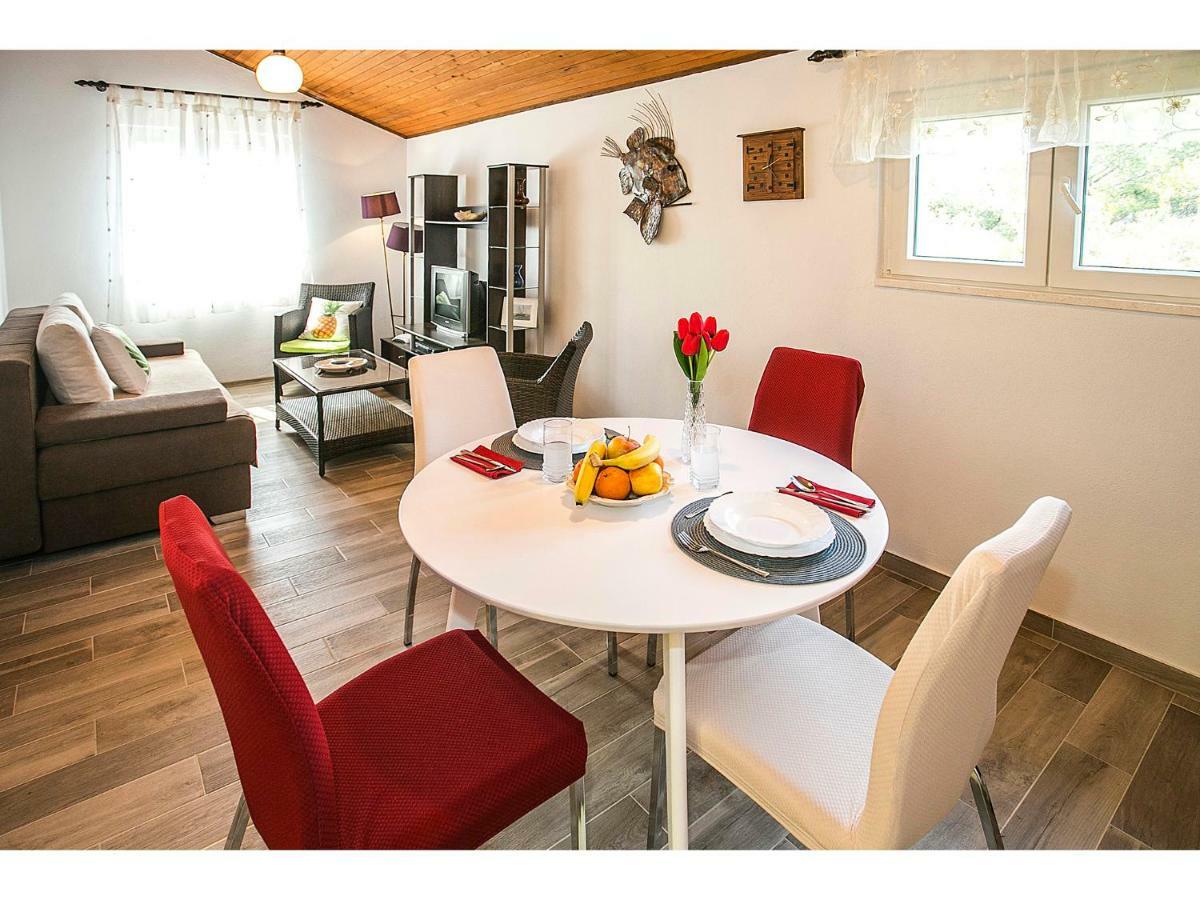 Apartment Goga'S Retreat In Marina Eksteriør bilde
